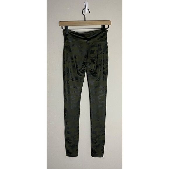 Spanx Green Camo High Waist Leggings Size S - Picture 6 of 15